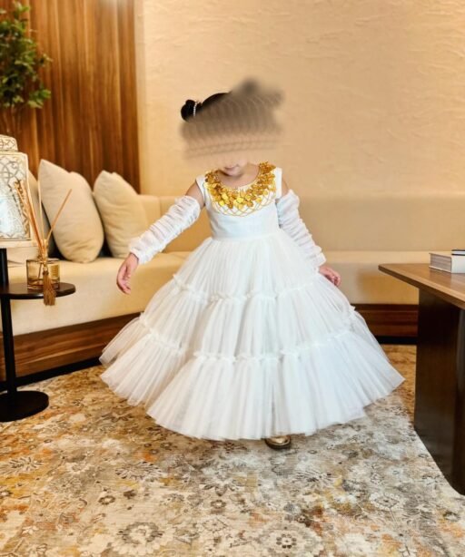 R’25-3 - Lady
